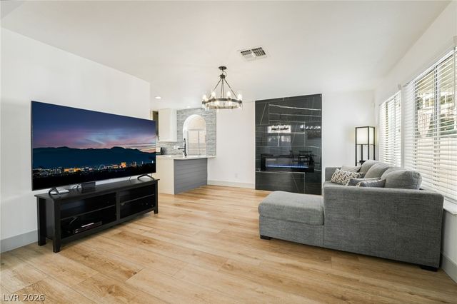 9733 Fern Canyon Avenue, Las Vegas, NV 89117