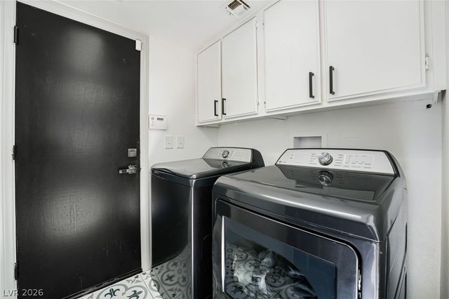 9733 Fern Canyon Avenue, Las Vegas, NV 89117