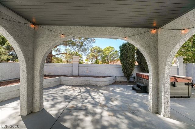 9733 Fern Canyon Avenue, Las Vegas, NV 89117