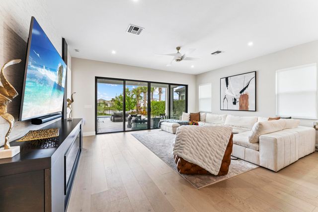 12490 Solana Bay Circle, Palm Beach Gardens, FL 33412