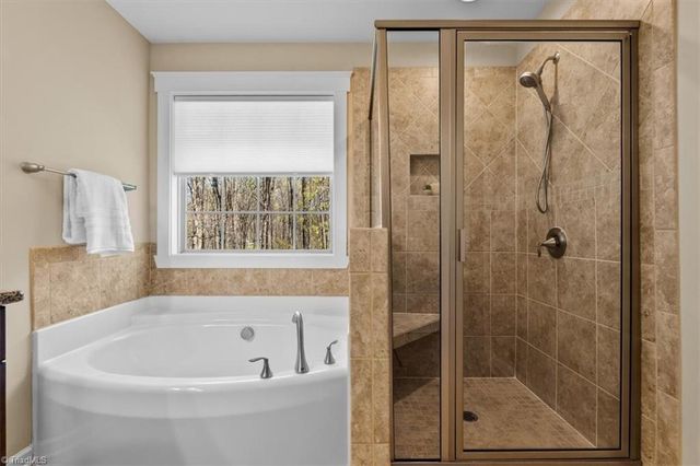 1802 Griffins Knoll Court, Greensboro, NC 27455