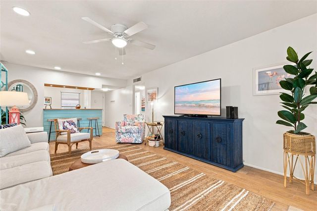 3868 CATALINA DRIVE, Bradenton, FL 34210