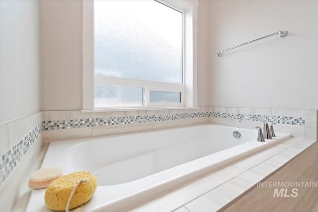 326 S Lancaster, Nampa, ID 83686