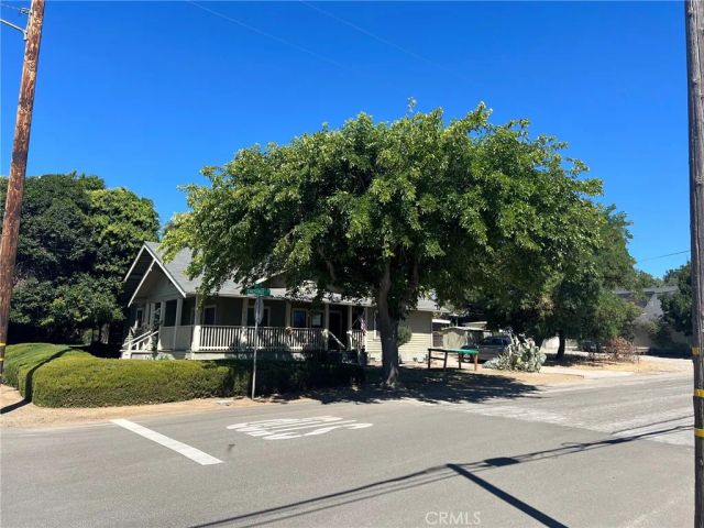 245 17th, Paso Robles, CA 93446