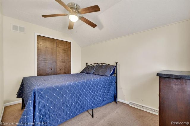 416 Lake Street, Howell, MI 48843