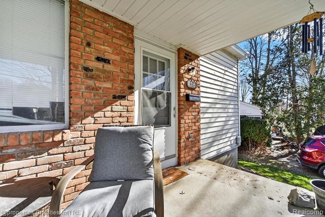 416 Lake Street, Howell, MI 48843