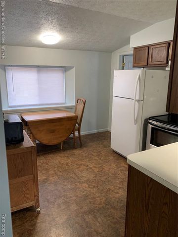 416 Lake Street, Howell, MI 48843