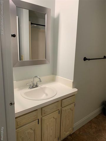 416 Lake Street, Howell, MI 48843