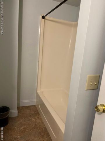 416 Lake Street, Howell, MI 48843