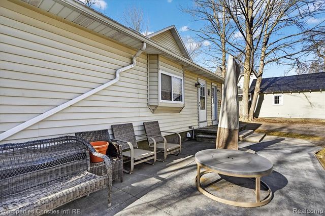 416 Lake Street, Howell, MI 48843