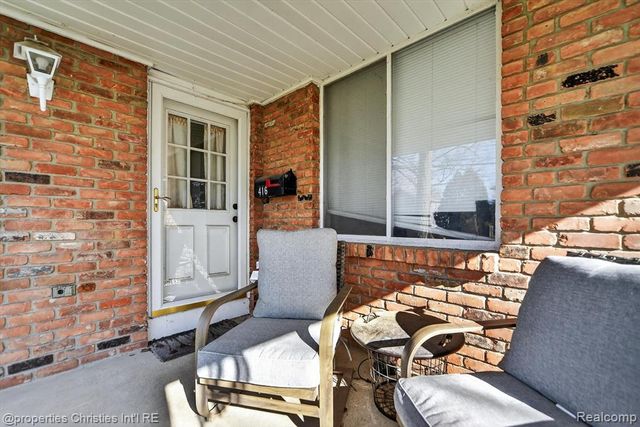 416 Lake Street, Howell, MI 48843