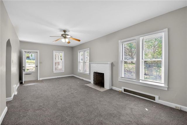 1422 S Maywood Avenue, Independence, MO 64052