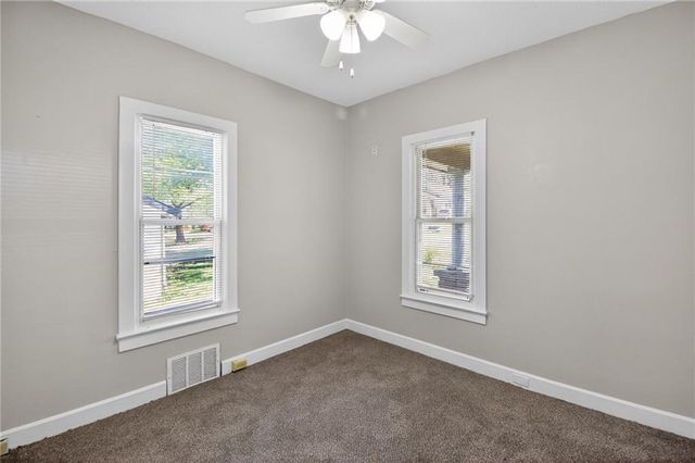 1422 S Maywood Avenue, Independence, MO 64052