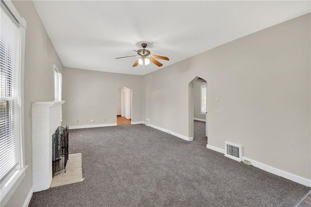 1422 S Maywood Avenue, Independence, MO 64052