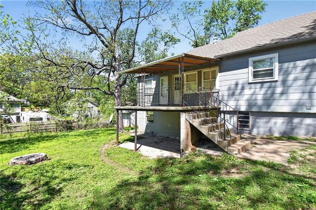 1422 S Maywood Avenue, Independence, MO 64052