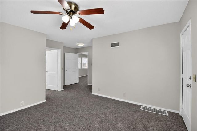 1422 S Maywood Avenue, Independence, MO 64052