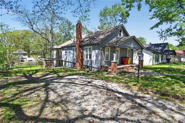 1422 S Maywood Avenue, Independence, MO 64052