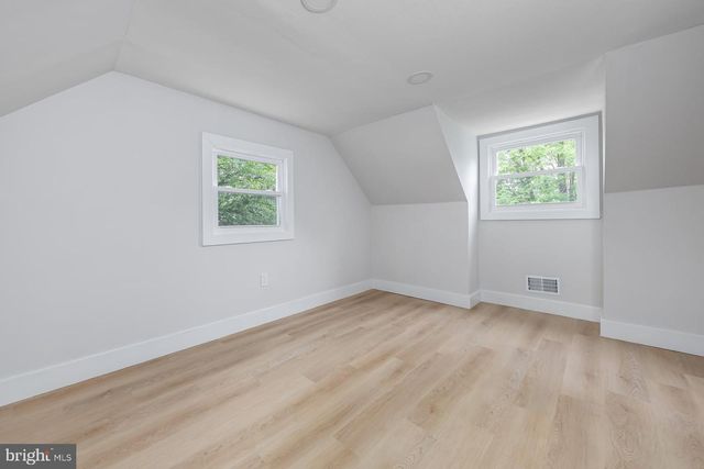 15 FRANCINE DR, Trenton, NJ 08610