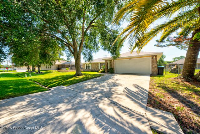 1085 Celle Avenue NW, Palm Bay, FL 32907