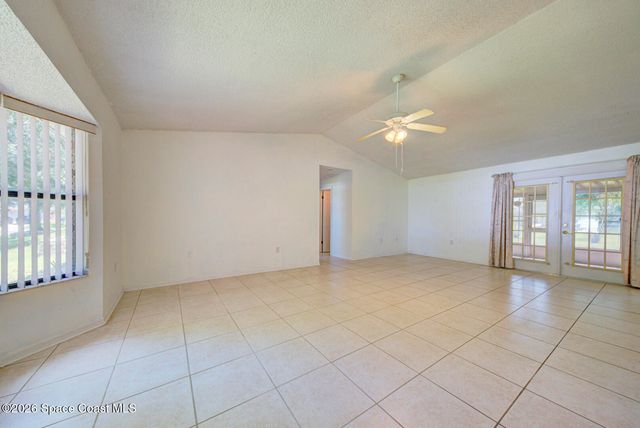 1085 Celle Avenue NW, Palm Bay, FL 32907