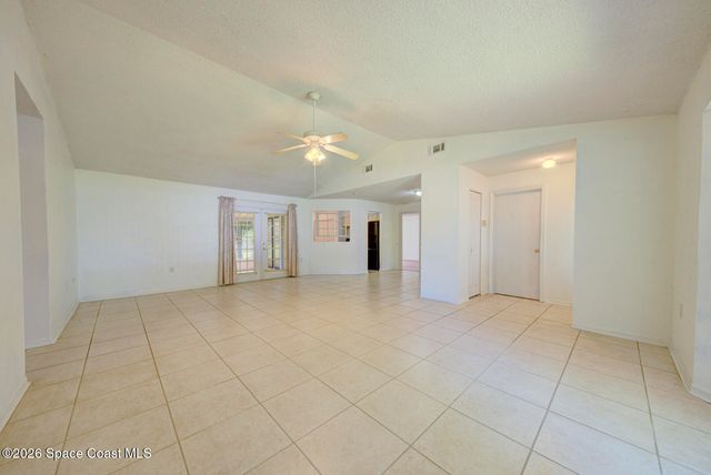 1085 Celle Avenue NW, Palm Bay, FL 32907