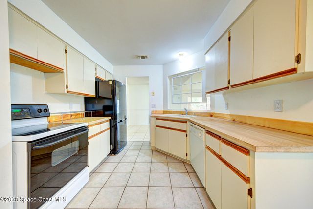 1085 Celle Avenue NW, Palm Bay, FL 32907