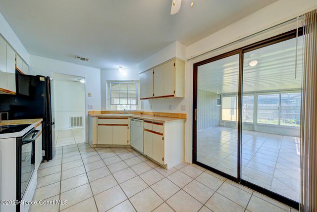 1085 Celle Avenue NW, Palm Bay, FL 32907