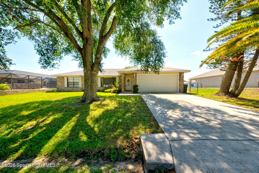 1085 Celle Avenue NW, Palm Bay, FL 32907