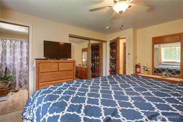 1720 E Saint Andrews Drive N, Shelton, WA 98584