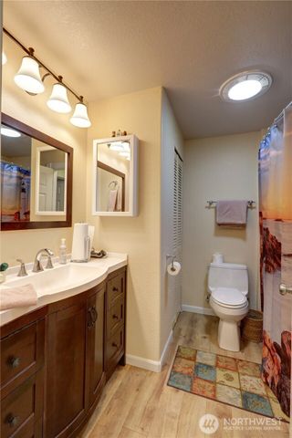 1720 E Saint Andrews Drive N, Shelton, WA 98584