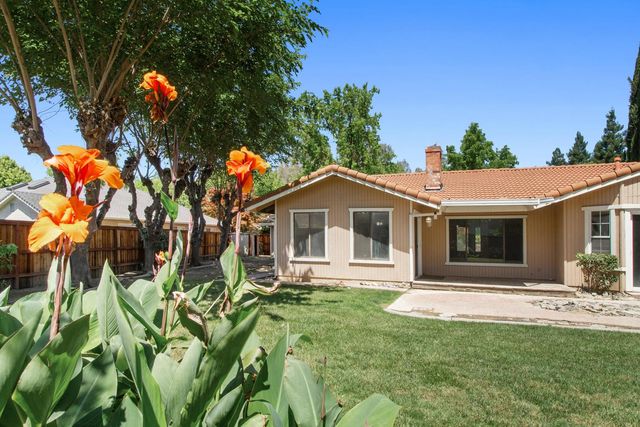 1246 Paseo Redondo Dr, Merced, CA 95348