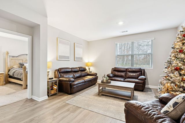 141 Olivia Cir, Chapel Hill, TN 37034