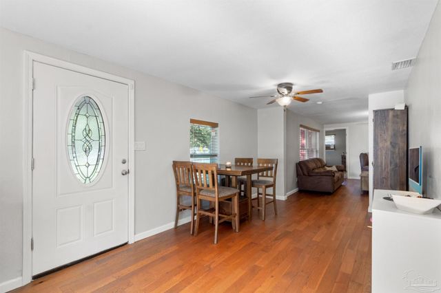 6608 Magnolia St, Milton, FL 32570