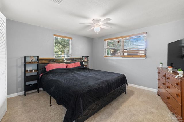 6608 Magnolia St, Milton, FL 32570
