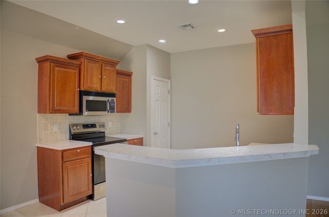 4812 S 195th East Avenue, Broken Arrow, OK 74014