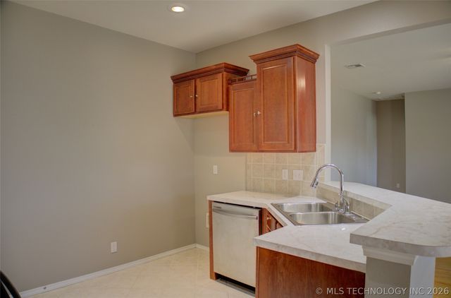 4812 S 195th East Avenue, Broken Arrow, OK 74014