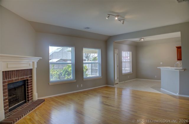 4812 S 195th East Avenue, Broken Arrow, OK 74014