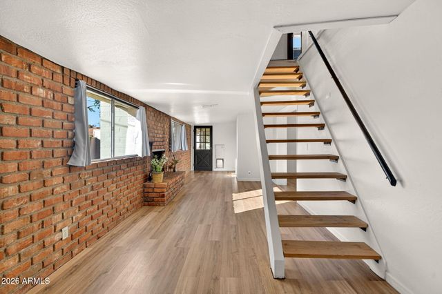 2142 W Meadow Drive, Phoenix, AZ 85023