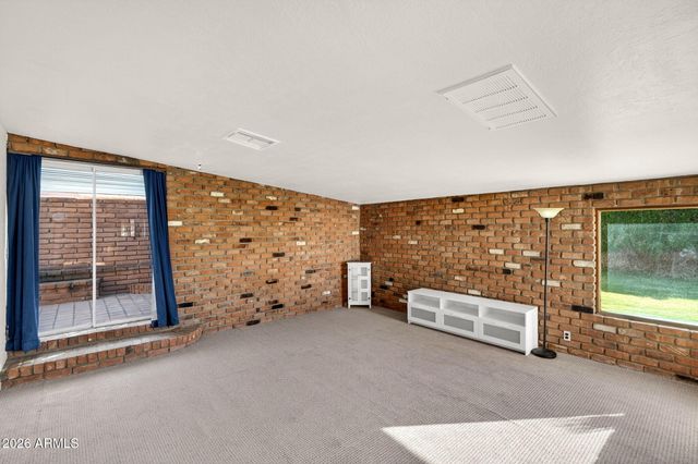 2142 W Meadow Drive, Phoenix, AZ 85023