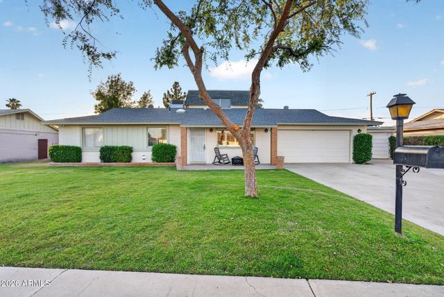2142 W Meadow Drive, Phoenix, AZ 85023