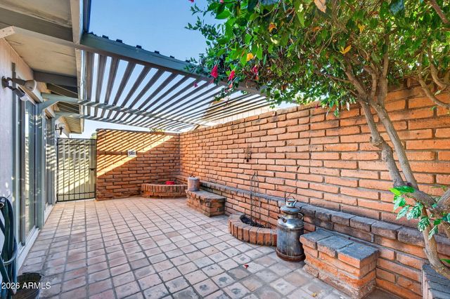 2142 W Meadow Drive, Phoenix, AZ 85023