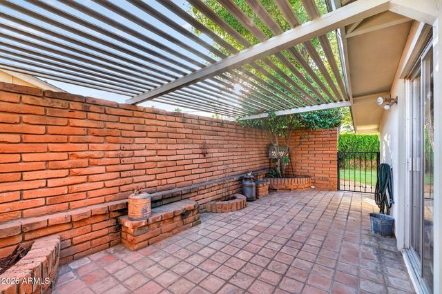 2142 W Meadow Drive, Phoenix, AZ 85023