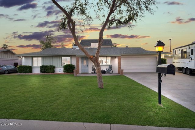 2142 W Meadow Drive, Phoenix, AZ 85023