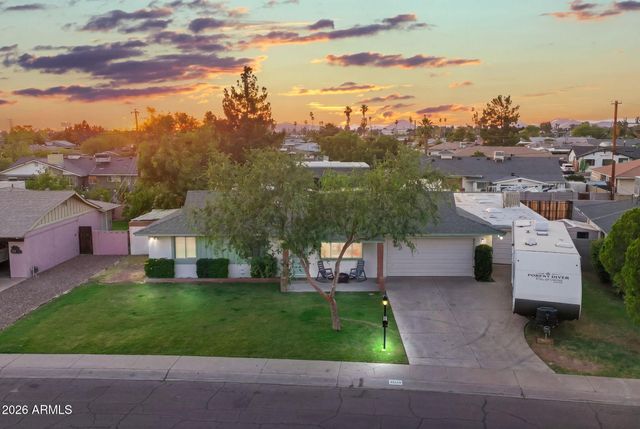 2142 W Meadow Drive, Phoenix, AZ 85023