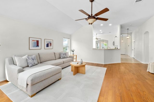 100 Pecanwood S, Kyle, TX 78640