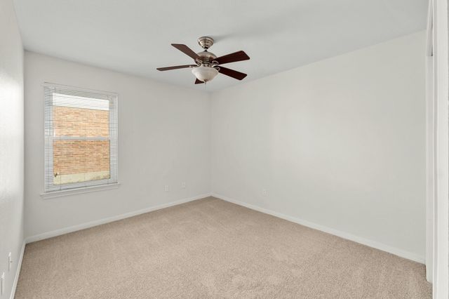 100 Pecanwood S, Kyle, TX 78640