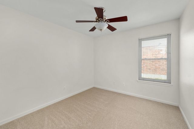 100 Pecanwood S, Kyle, TX 78640