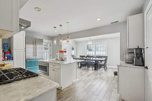 25 NATHAN WAY, Wayne, NJ 07470