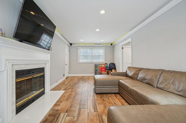 25 NATHAN WAY, Wayne, NJ 07470