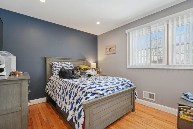 25 NATHAN WAY, Wayne, NJ 07470